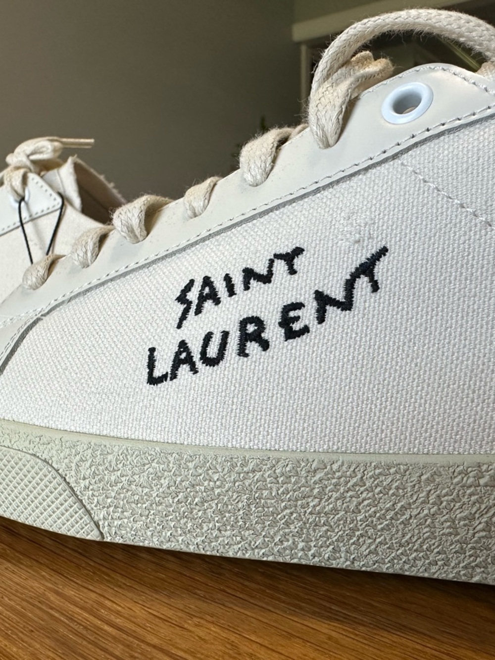 Saint Laurent Court Classic SL-06 Cream Ivory Sneakers Men. Size 7.5 - Picture 3 of 8